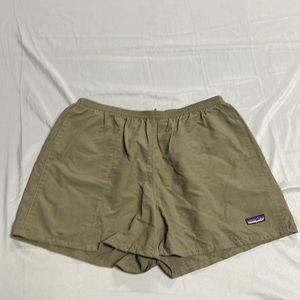 Patagonia Brown men’s Lined Shorts Medium